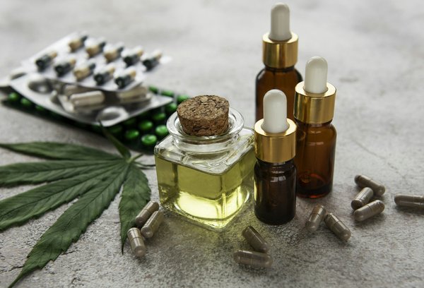 CBD et Xanax : Peut-on les combiner sans risque ?